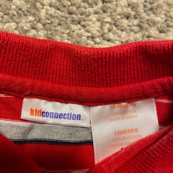 Boys Short Sleeve Collared Onesie. 12 months. - Picture 3 of 3